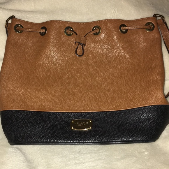 MICHAEL KORS BROWN LEATHER HAND BAG - Picture 6 of 8